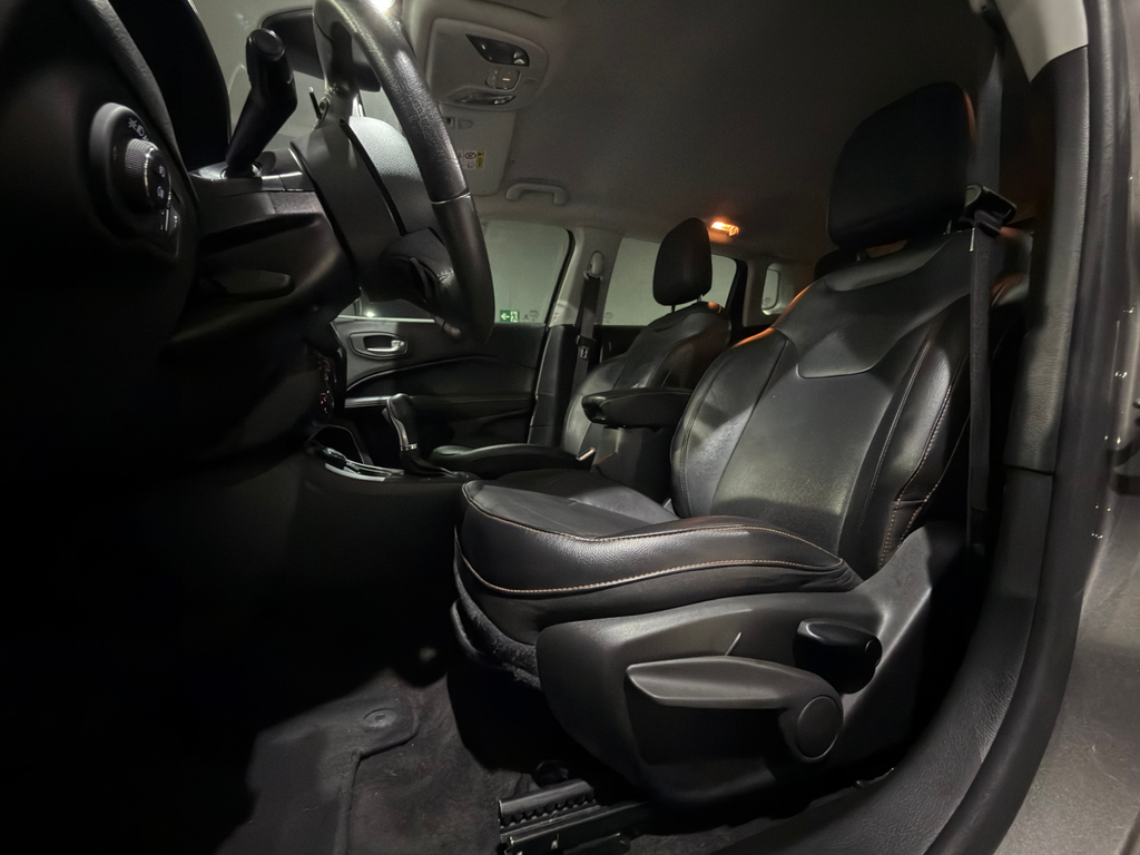 Jeep Compass Cinza