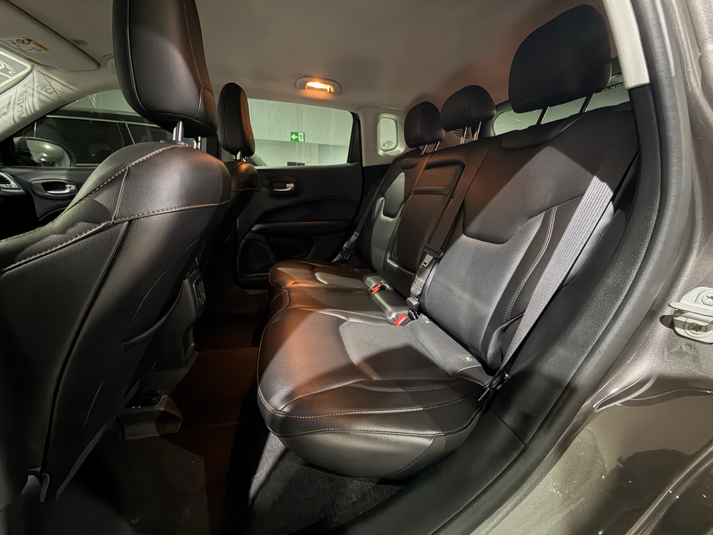 Jeep Compass Cinza