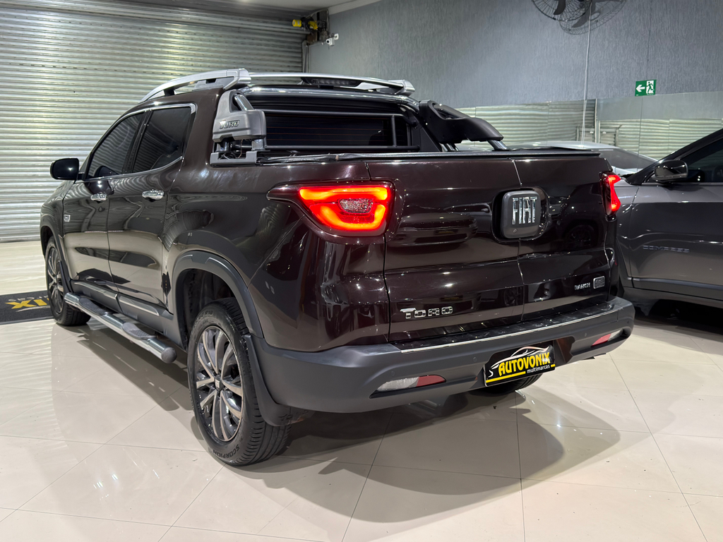 Fiat Toro Marrom