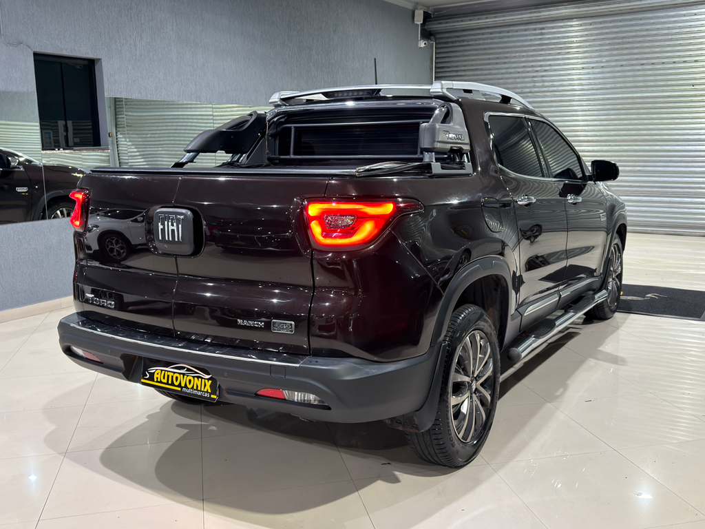 Fiat Toro Marrom