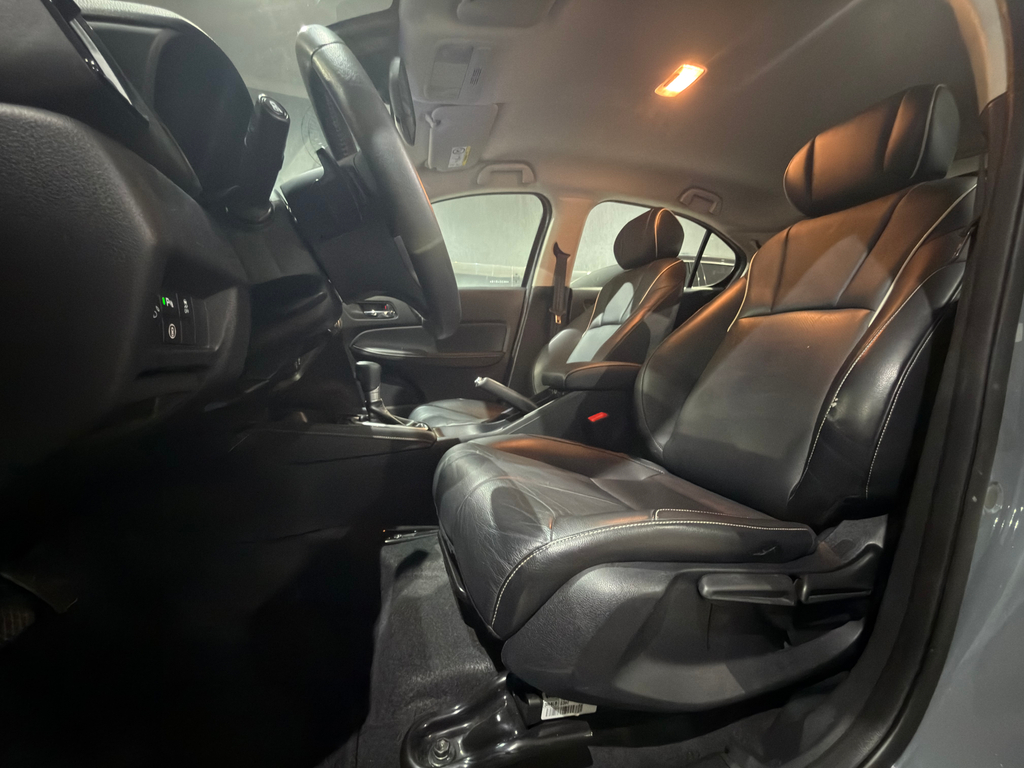 Honda City Cinza