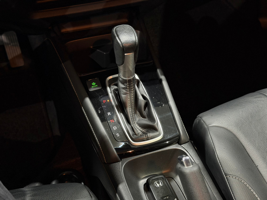 Honda City Cinza