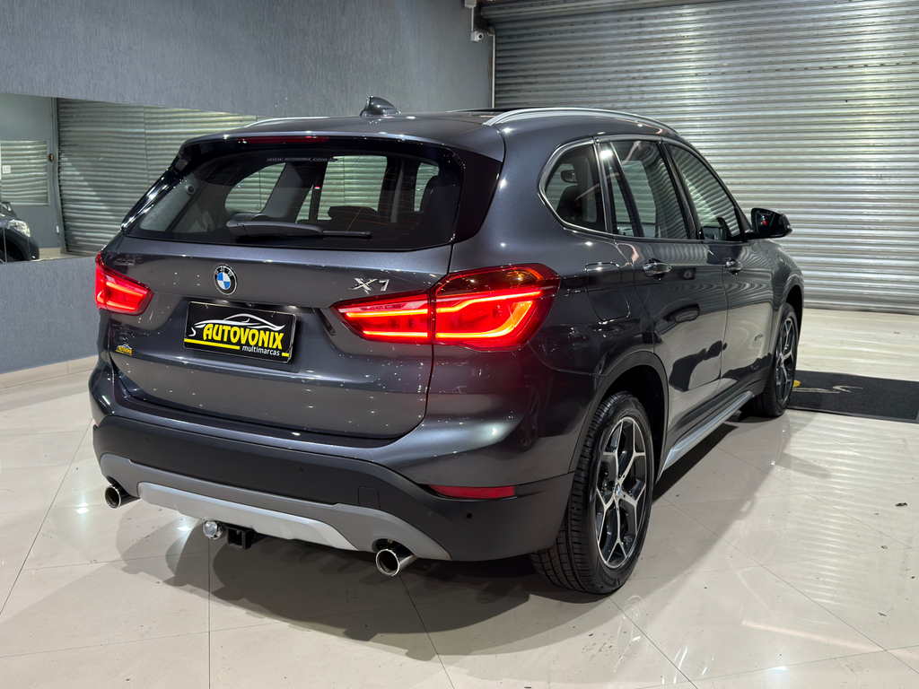 BMW X1 Cinza
