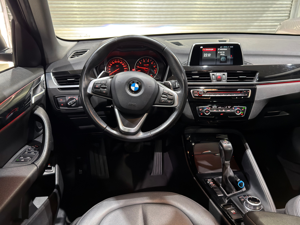 BMW X1 Cinza
