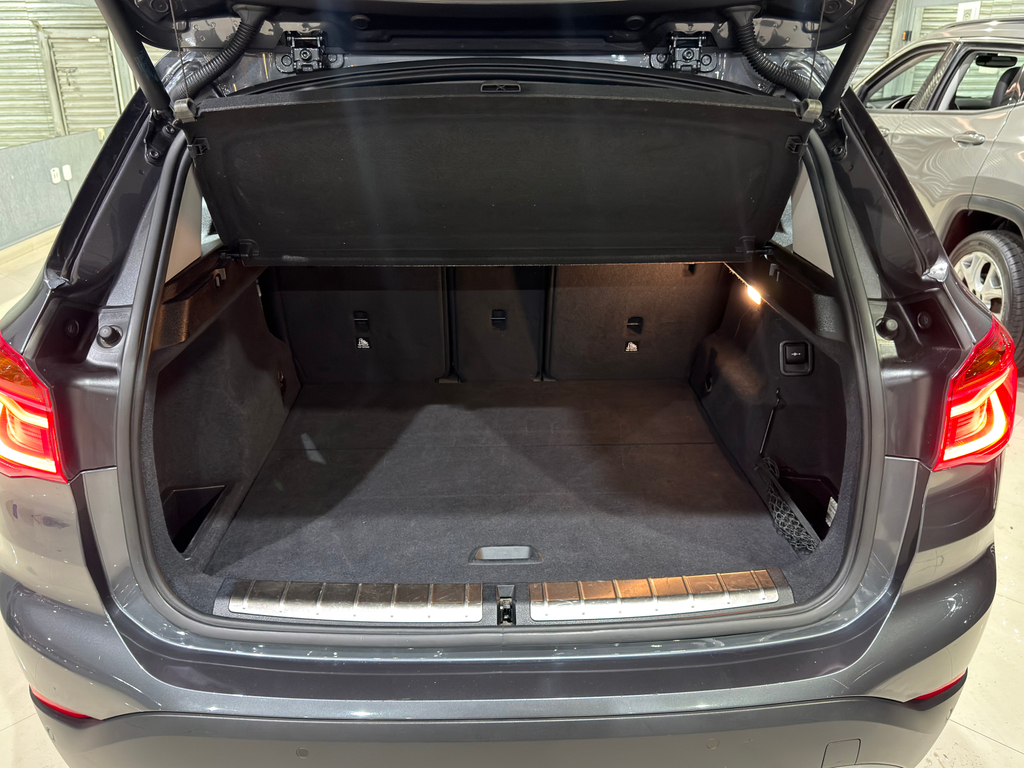 BMW X1 Cinza