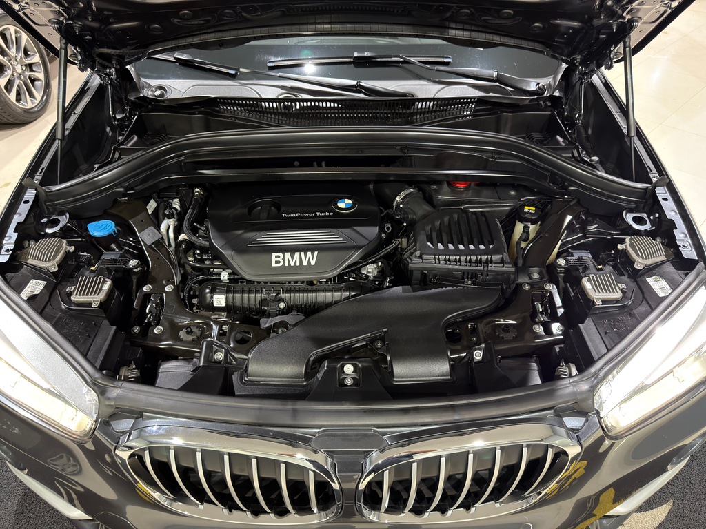 BMW X1 Cinza