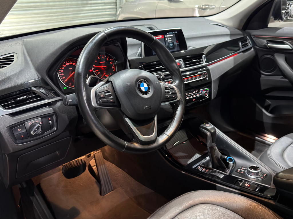 BMW X1 Cinza