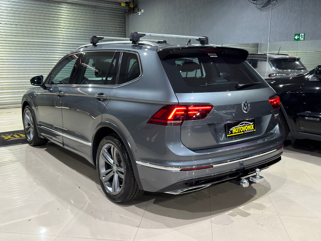 Volkswagen Tiguan Cinza