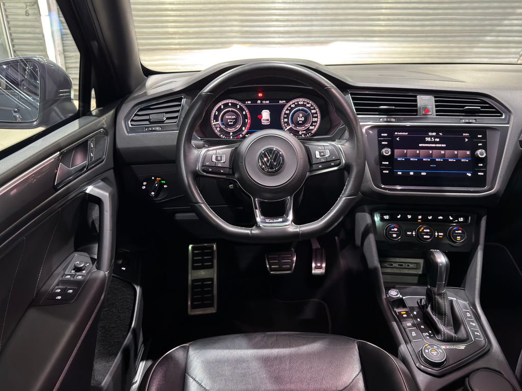 Volkswagen Tiguan Cinza