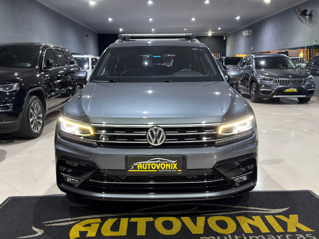 Volkswagen Tiguan Cinza