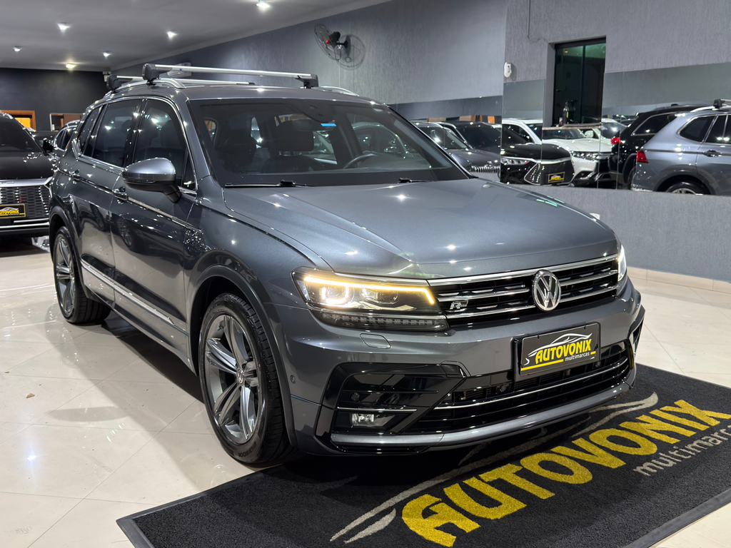Volkswagen Tiguan Cinza