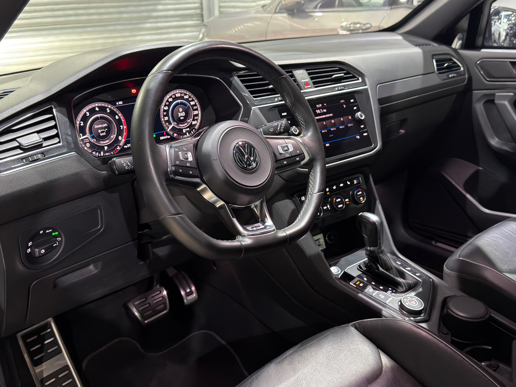Volkswagen Tiguan Cinza