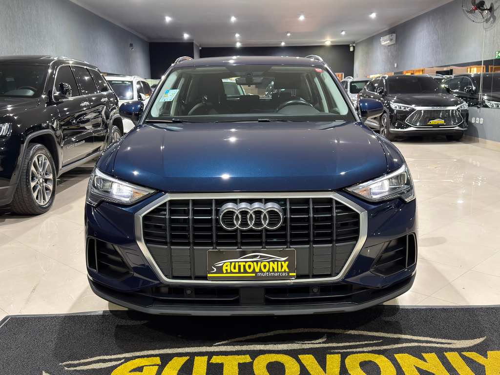 Audi Q3 Azul