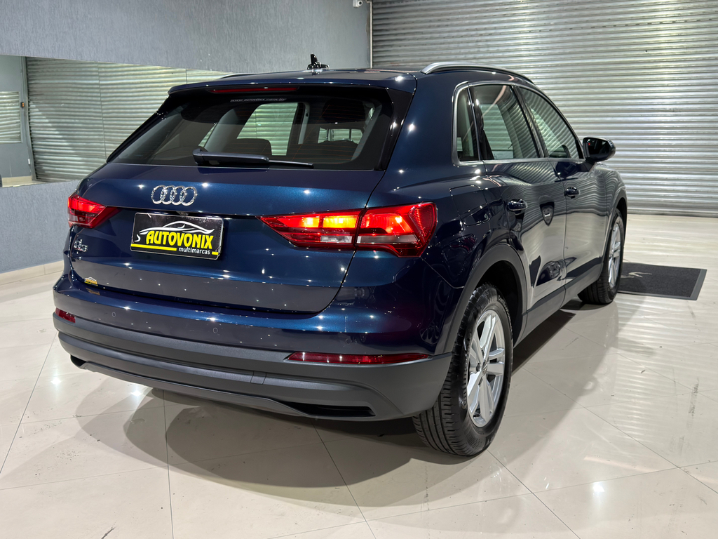 Audi Q3 Azul