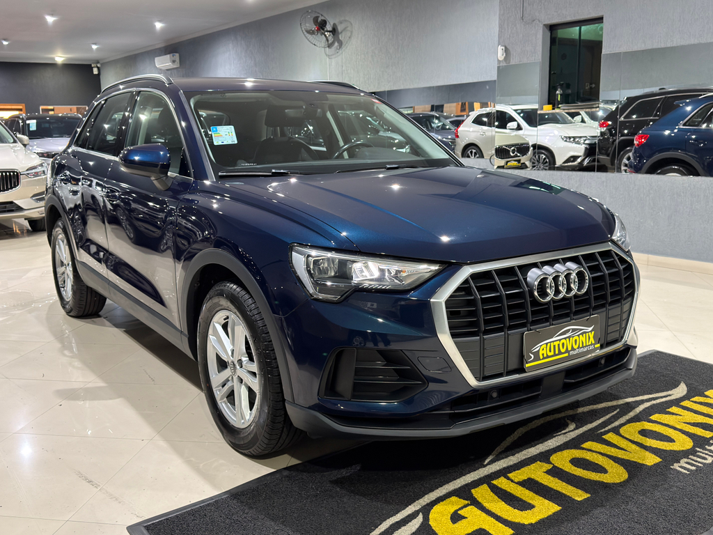Audi Q3 Azul