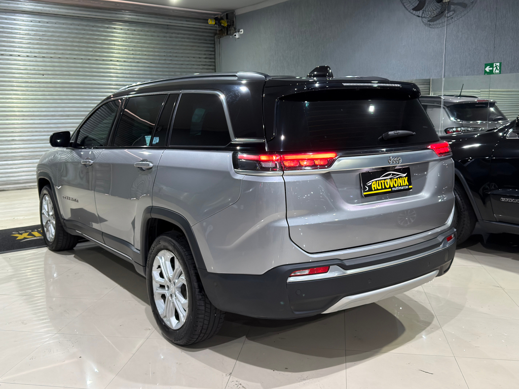 Jeep Commander Prata