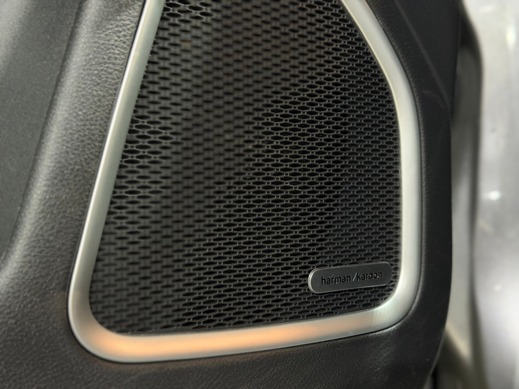 Jeep Commander Prata