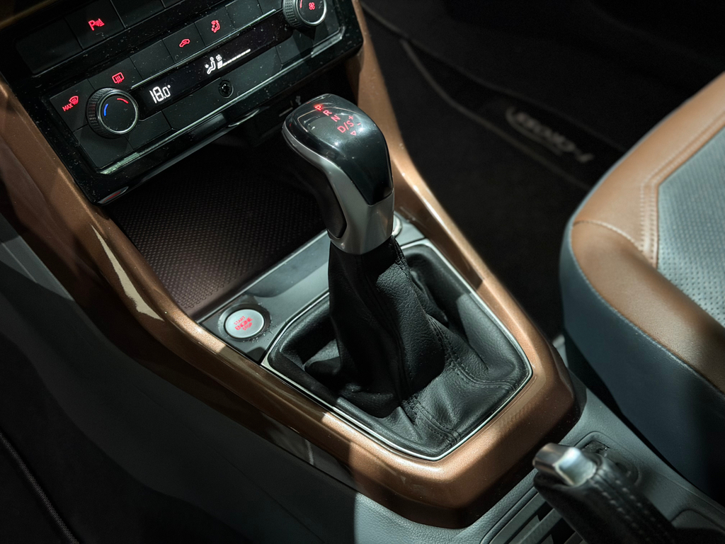Volkswagen T-Cross Prata