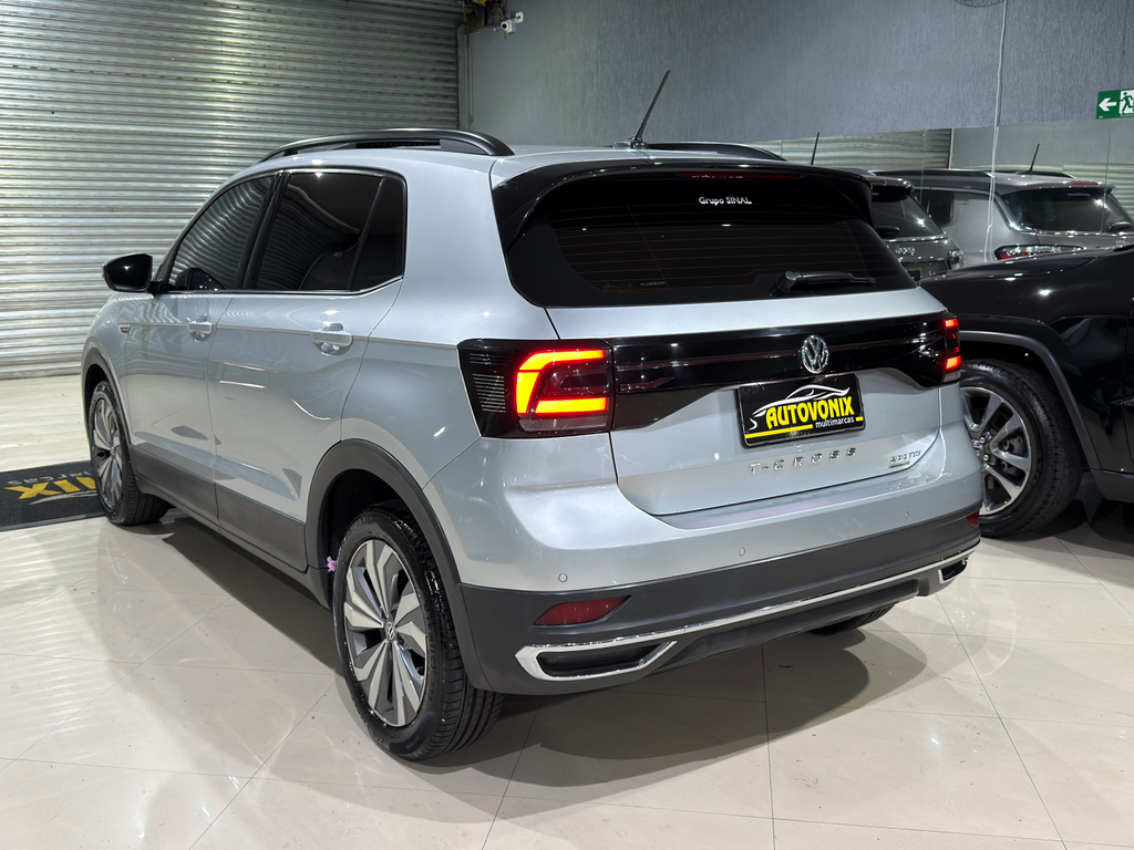 Volkswagen T-Cross Prata