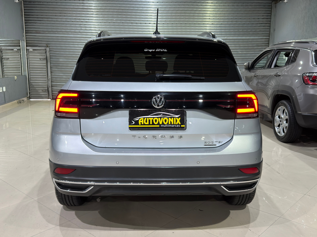 Volkswagen T-Cross Prata