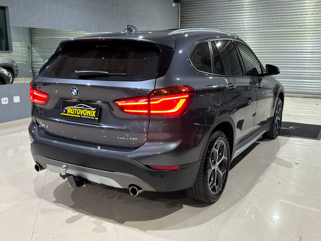 BMW X1 Cinza