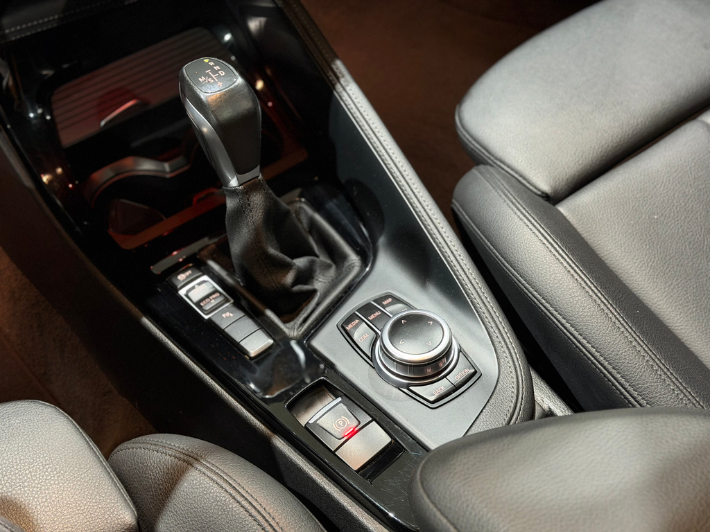 BMW X1 Cinza