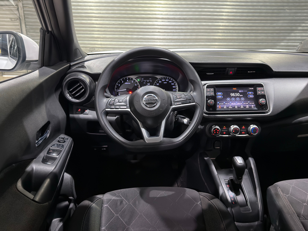 Nissan Kicks Branco