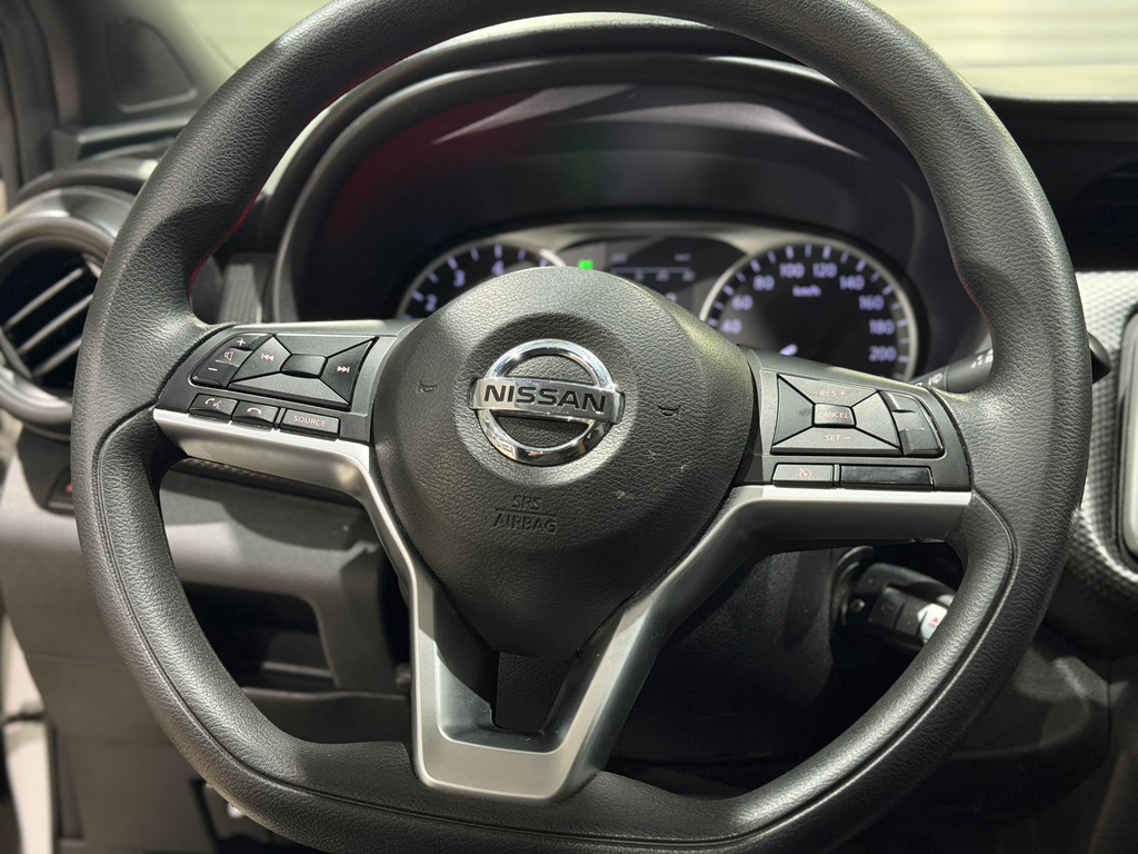 Nissan Kicks Branco