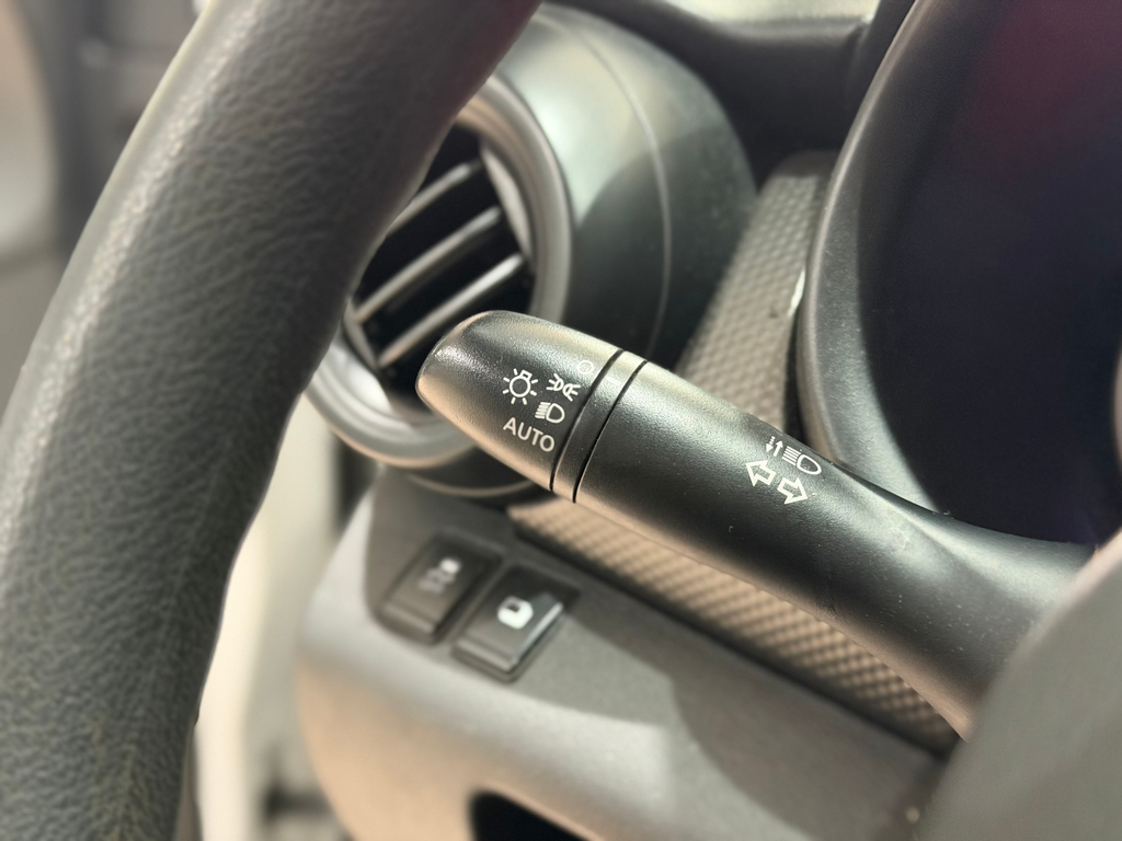 Nissan Kicks Branco