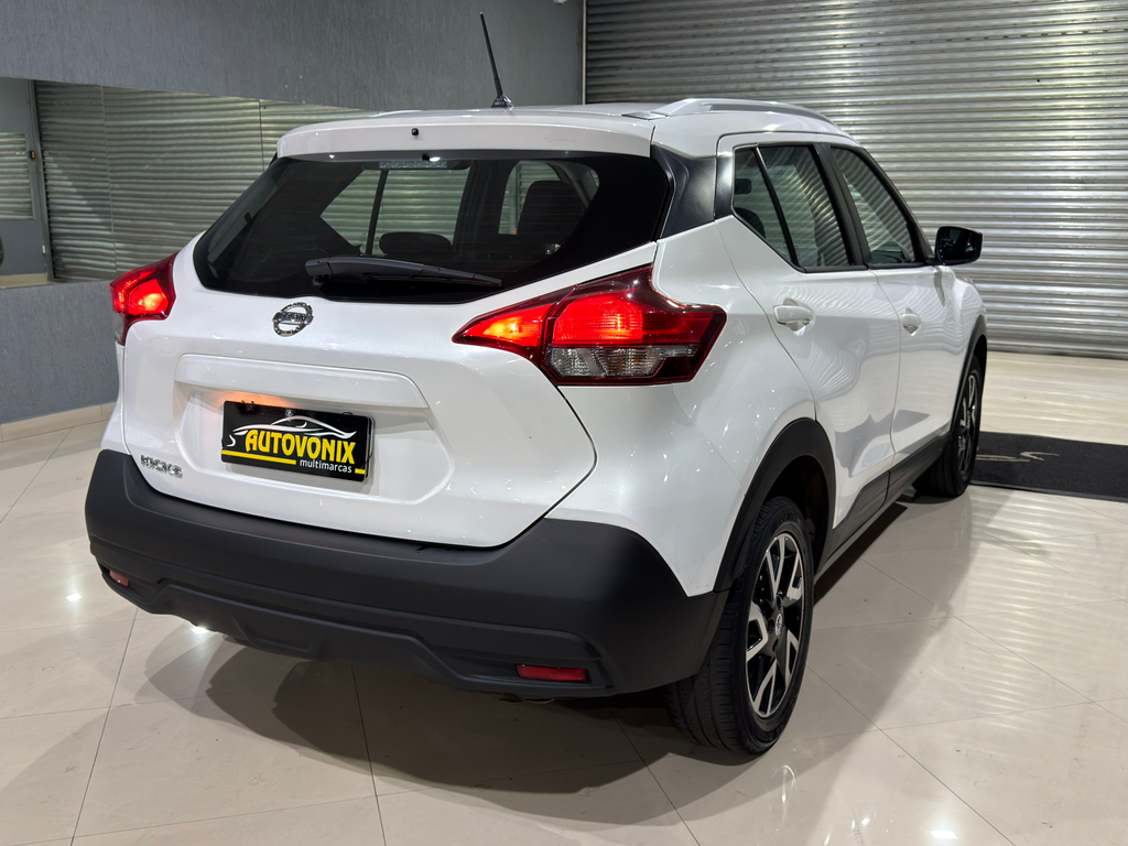 Nissan Kicks Branco