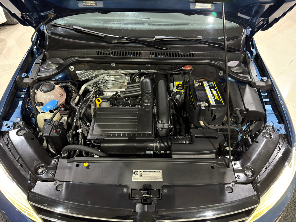 Volkswagen Jetta Azul