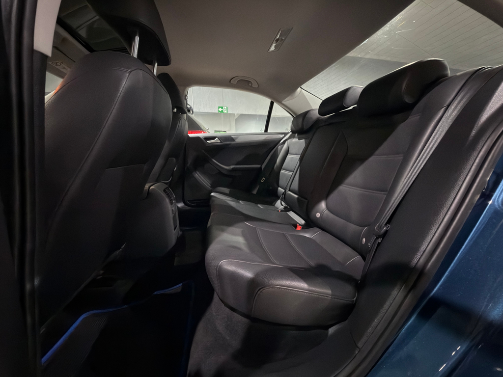 Volkswagen Jetta Azul