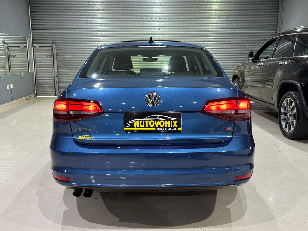 Volkswagen Jetta Azul