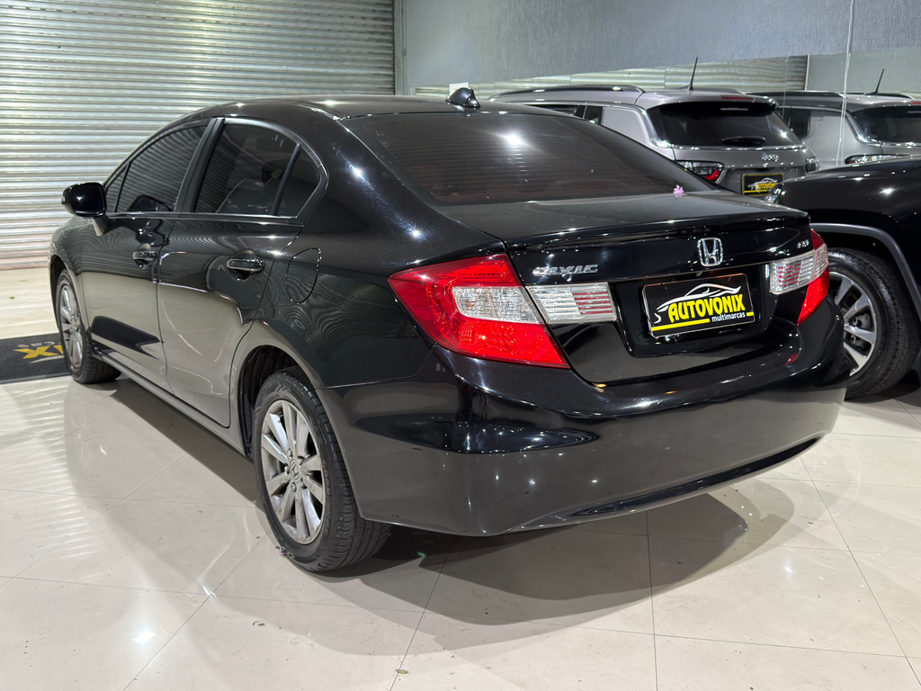 Honda Civic Preto