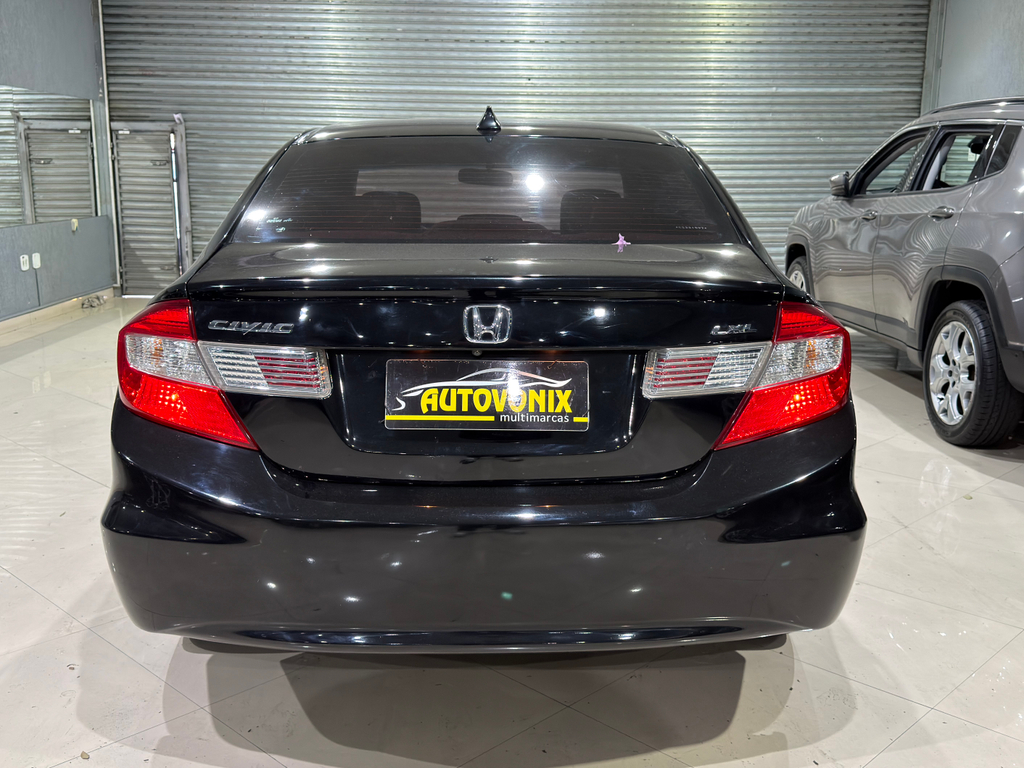 Honda Civic Preto