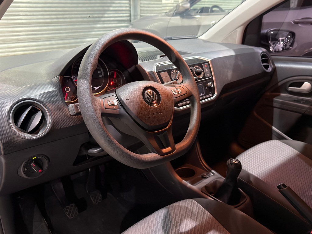 Volkswagen Up! Cinza