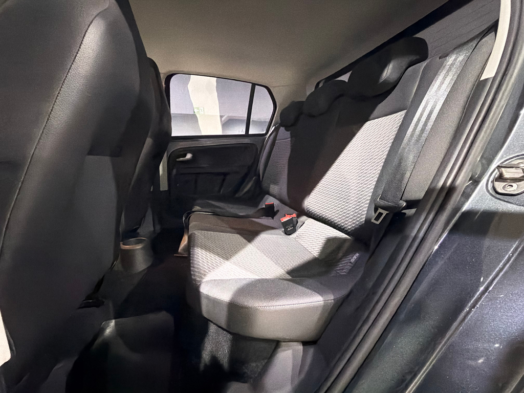 Volkswagen Up! Cinza