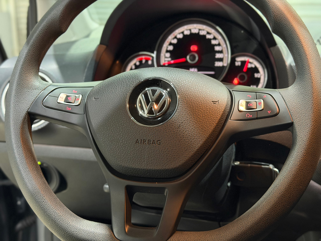 Volkswagen Up! Cinza