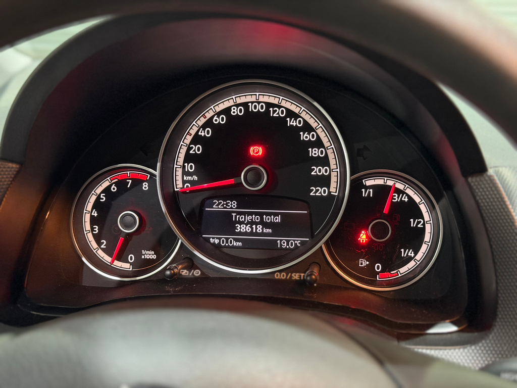 Volkswagen Up! Cinza