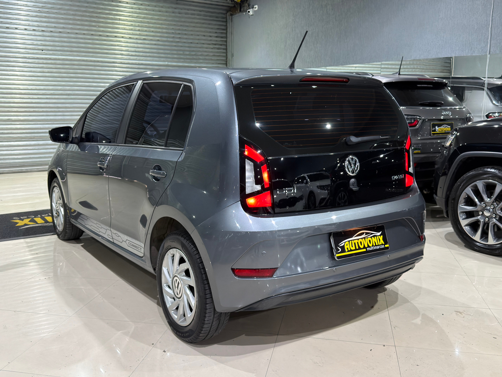 Volkswagen Up! Cinza