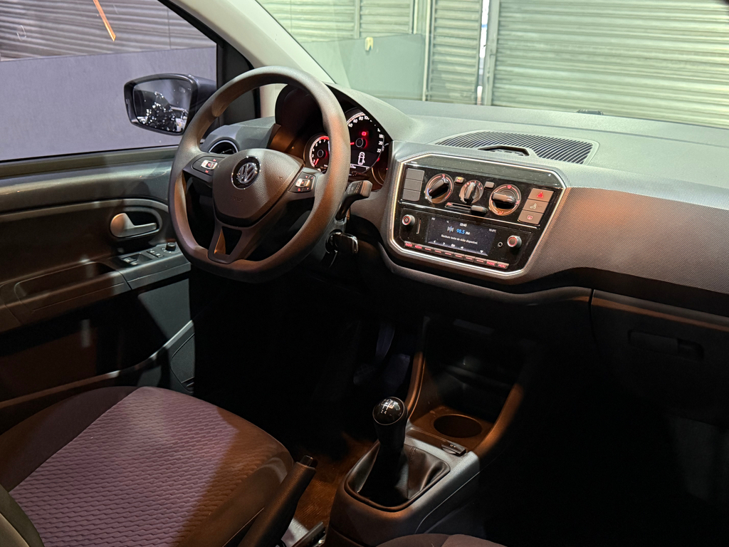 Volkswagen Up! Cinza