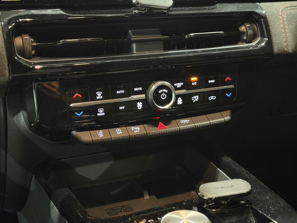 Ram RAMPAGE Cinza