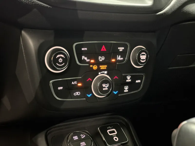 Jeep Compass Marrom