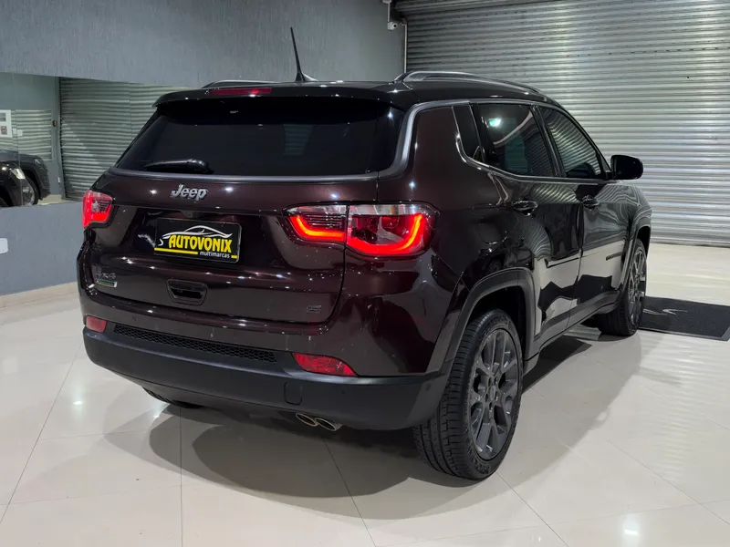 Jeep Compass Marrom