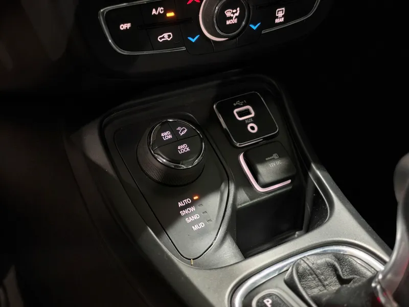 Jeep Compass Marrom