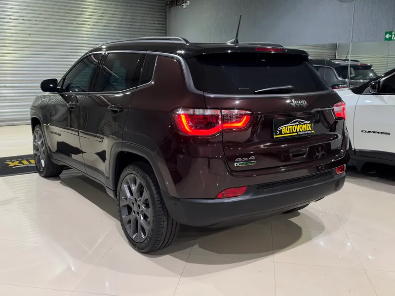 Jeep Compass Marrom
