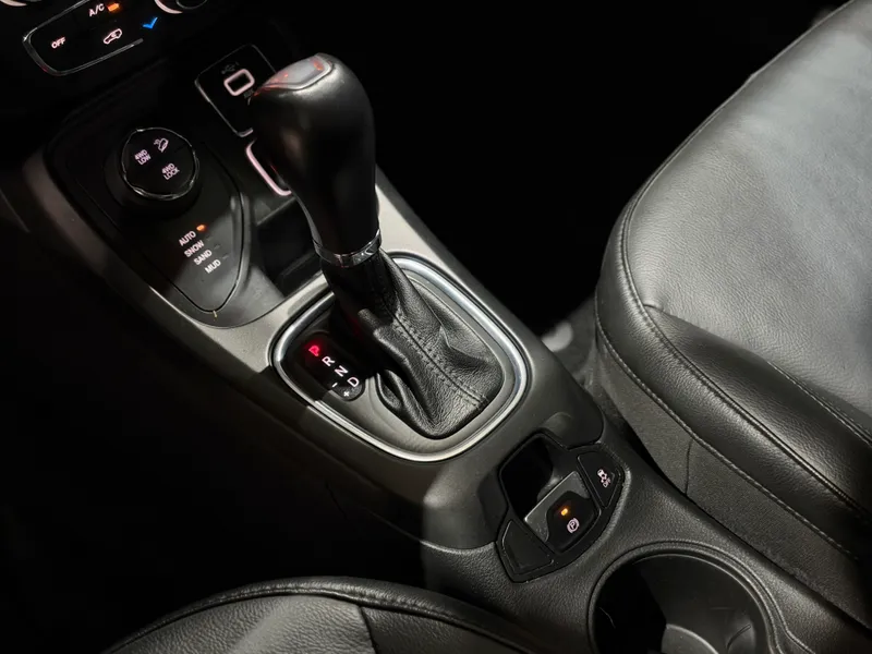Jeep Compass Marrom