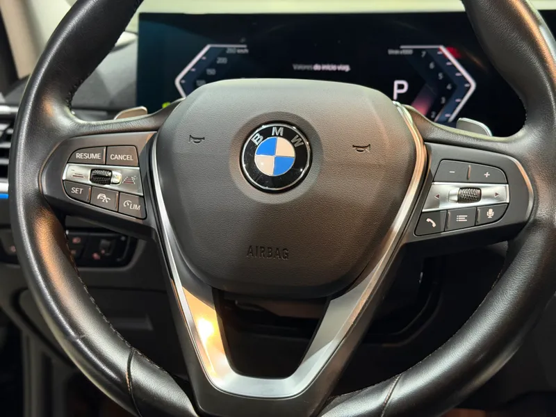 BMW 320i Preto