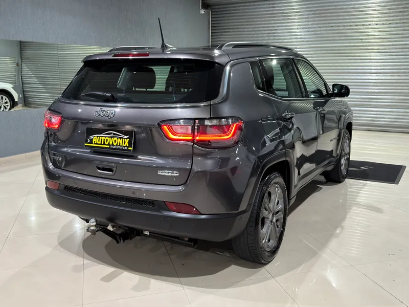 Jeep Compass Cinza