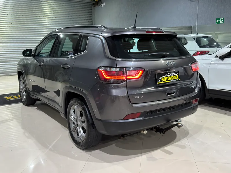Jeep Compass Cinza